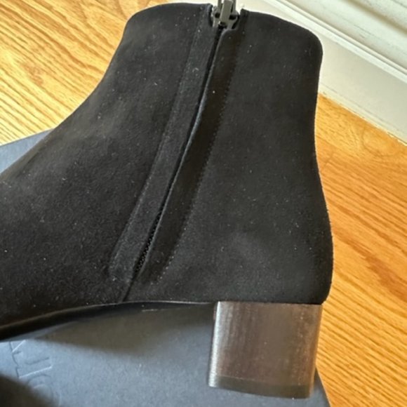 Theory Poented Toe Suede Booties, NEW - Picture 8 of 14